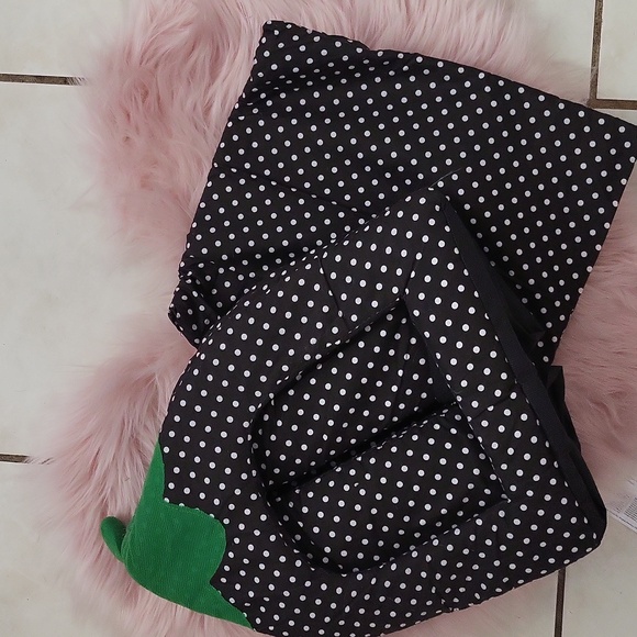 Brand New POLKA-DOT "STRAWBERRY" Shaped Soft Cat House-L - Picture 8 of 9